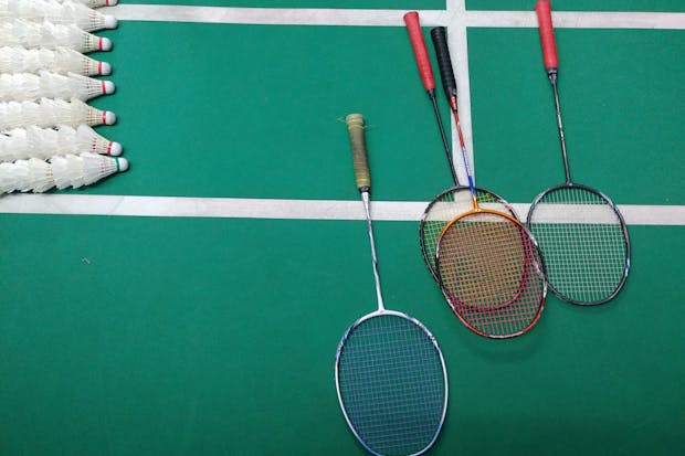 Création de terrains de badminton innovants pour l’excellence athlétique